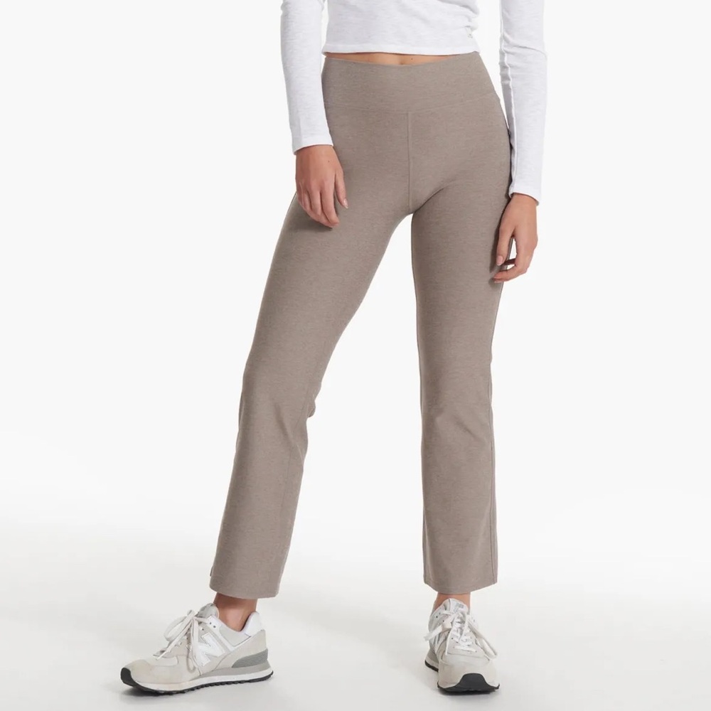VUORI Mid Rise Elevation Slim Bootcut in Walnut Heather Size L